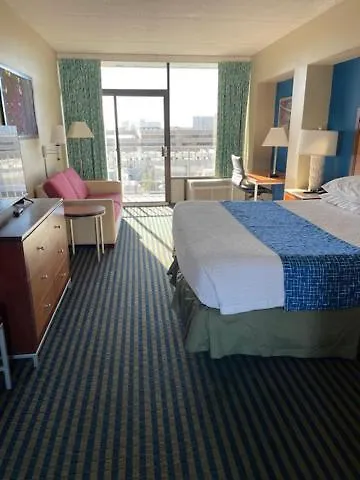 Days Inn By Wyndham Virginia Beach At The Beach 2*,