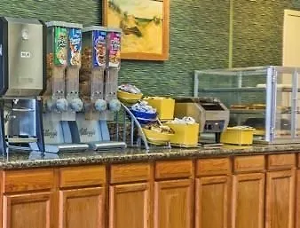 Days Inn By Wyndham Virginia Beach At The Beach