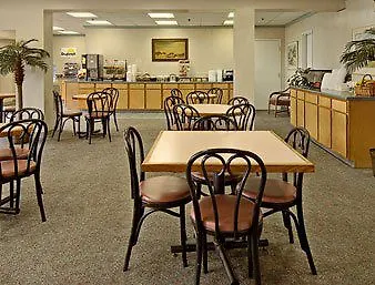 Hotel Days Inn By Wyndham Virginia Beach At The Beach